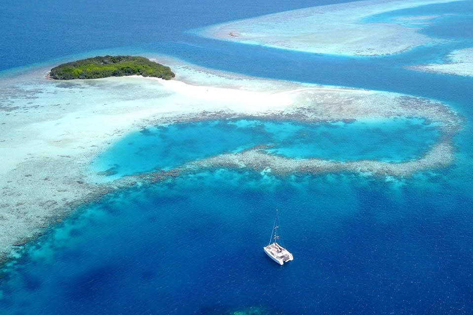 luxury maldives yacht charter sailing holiday destination