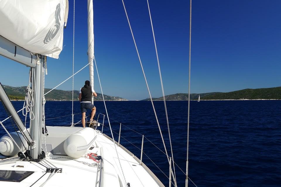 yacht charter sailing holiday destinations greece 5